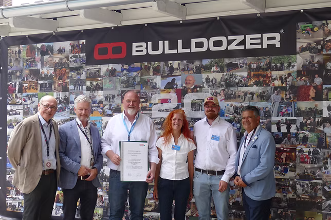 20-jahre-bulldozer